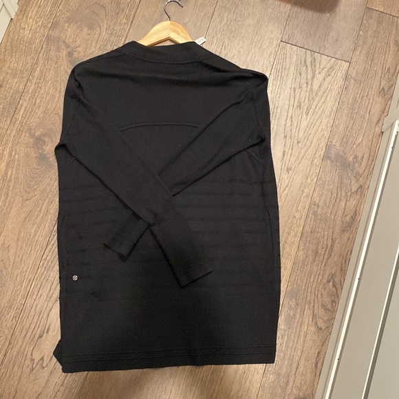 Lululemon Sit in Lotus II - Picture 4 of 4